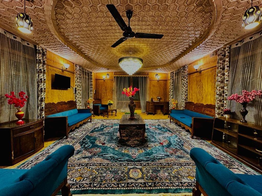 The Heritage Safina Group Of Houseboats Srīnagar Exterior foto